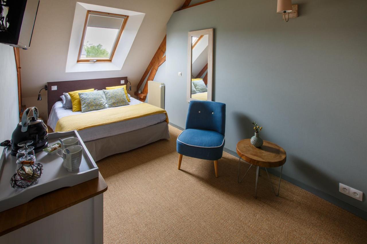 Le Clos Poulain: Charming Gîtes and Family B&B near Bayeux Nonant Exterior photo