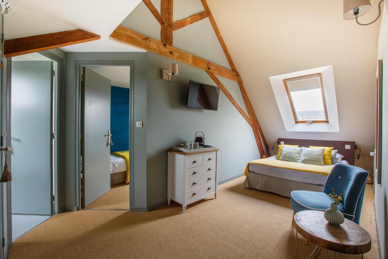Le Clos Poulain: Charming Gîtes and Family B&B near Bayeux Nonant Exterior photo