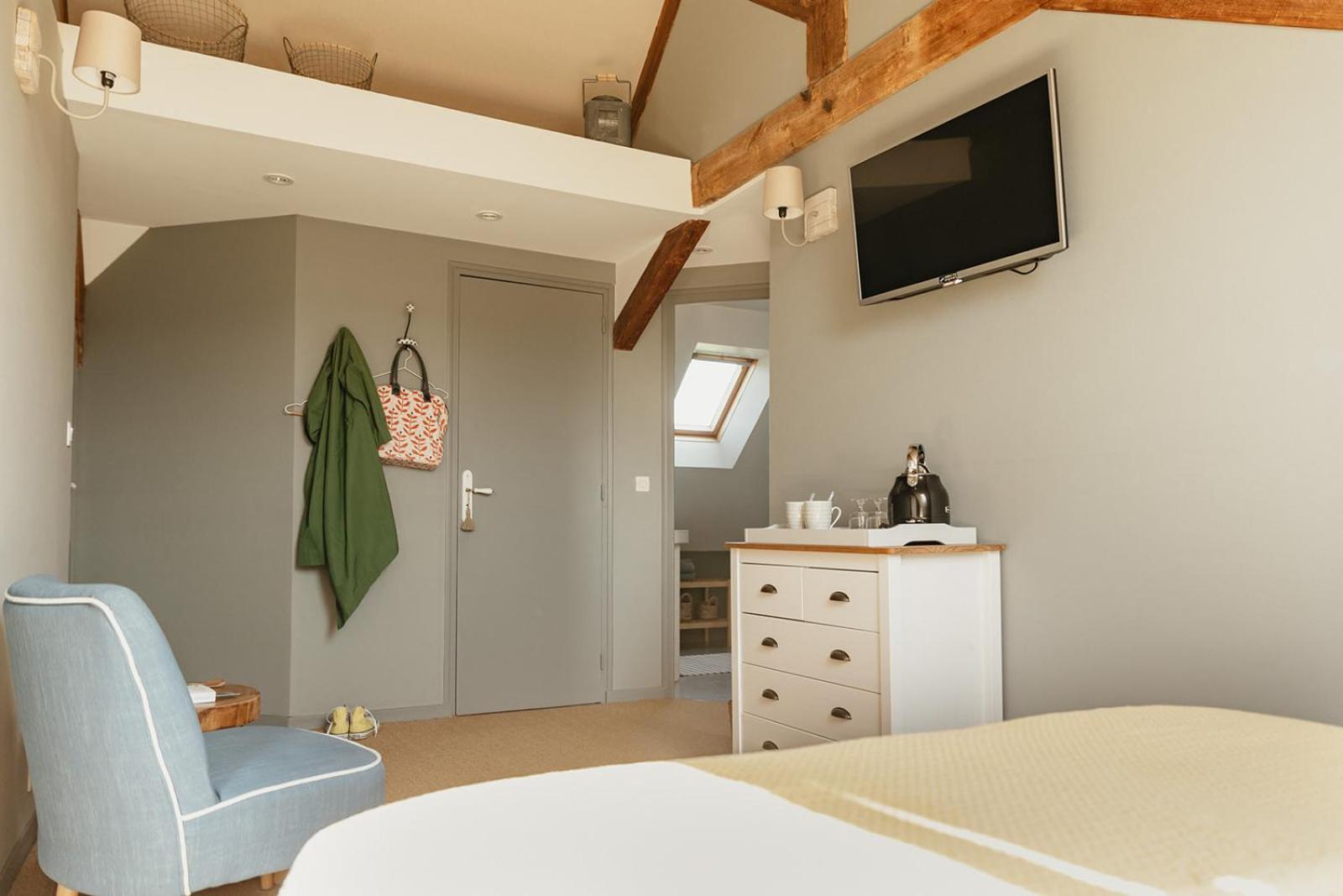 Le Clos Poulain: Charming Gîtes and Family B&B near Bayeux Nonant Exterior photo