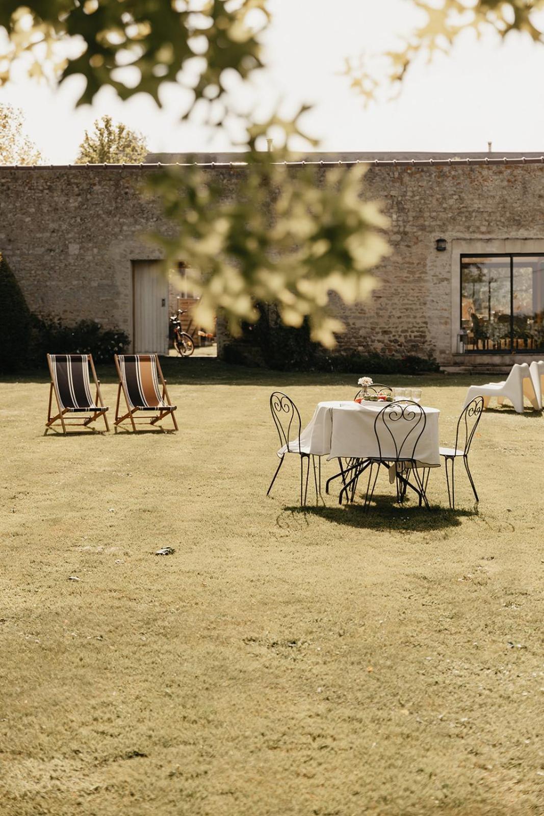 Le Clos Poulain: Charming Gîtes and Family B&B near Bayeux Nonant Exterior photo