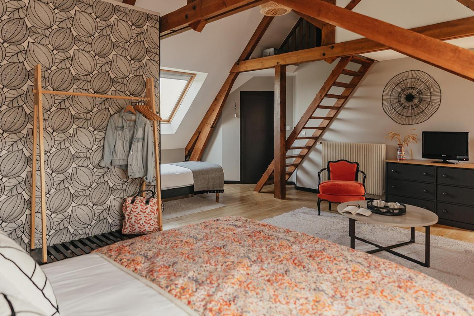Le Clos Poulain: Charming Gîtes and Family B&B near Bayeux Nonant Room photo