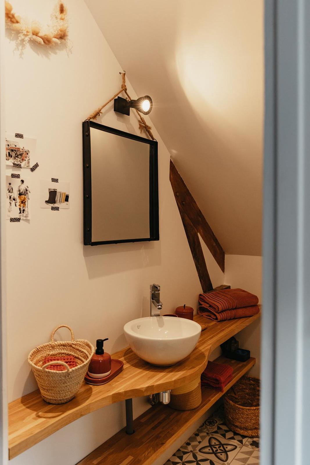 Le Clos Poulain: Charming Gîtes and Family B&B near Bayeux Nonant Exterior photo